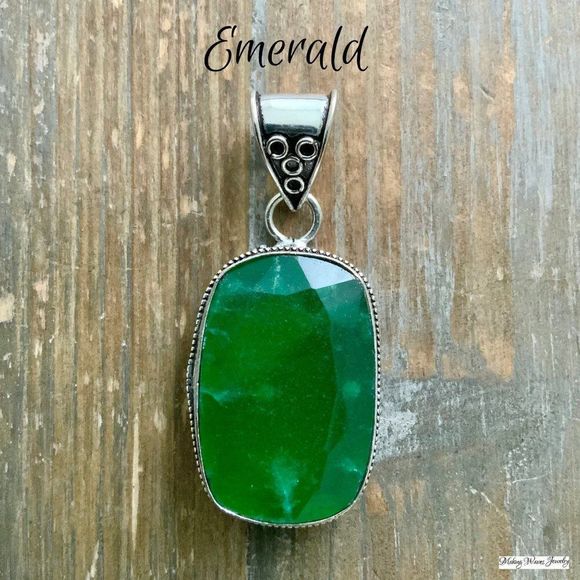 Emerald Silver Pendant - Picture 1 of 5